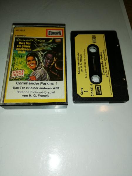Commander Perkins Folge 1 Das Tor zu einer anderen Welt Schwarz mit Beigen Aufkleber 515561.4 Europa(Weißes Frontcover)