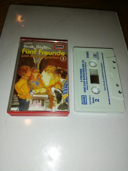 Fünf Freunde Folge 3 und das Burgverlies Weiß mit Blauen Druck 515642.4 (Blau Oranges Cover)