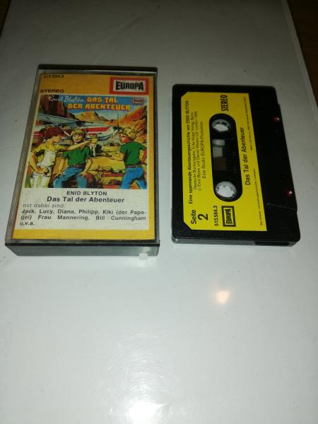 Enid Blyton Das Tal der Abenteuer Schwarz mit Gelben Aufkleber 515584.3