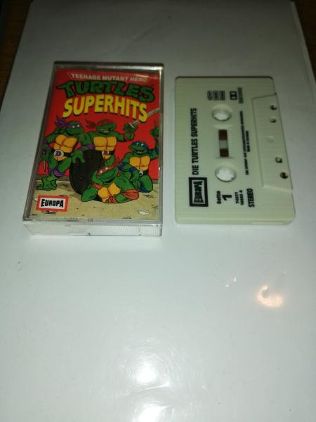 Teenage Mutant Hero Turtles Superhits Weiß mit Schwarzen Druck 74321146654-209