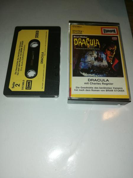 Dracula Schwarz mit Beigen Aufkleber 515586.0 Europa Weißes Cover