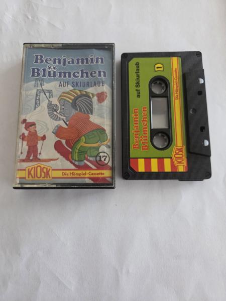 Benjamin Blümchen Folge 17 auf Skiurlaub 4-fach Schwarz geschraubt Schwarz mit Grünen Aufkleber 4.24987 Kiosk (Innencover minimal beschrieben)