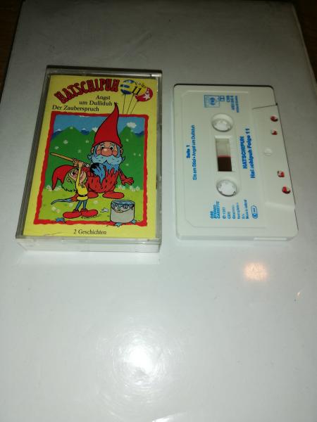 Hatschipuh Folge 11 Angst um Dulliduh/Der Zauberspruch Weiß mit Blauen Druck 460196.4 CBS