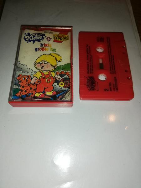 Die Klexe Folge 6 Trixis größte Tat Rot mit Schwarzen Druck 497705-215