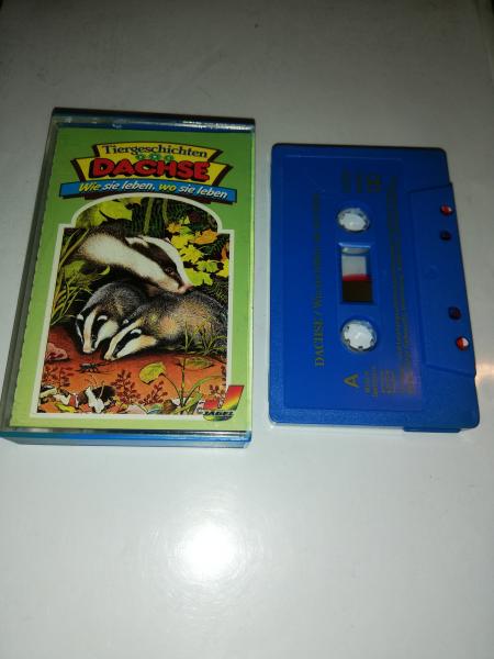 Tiergeschichten Folge 4 Dachse. wie sie leben. wo sie leben Blau mit Goldenen Druck MJ 13504