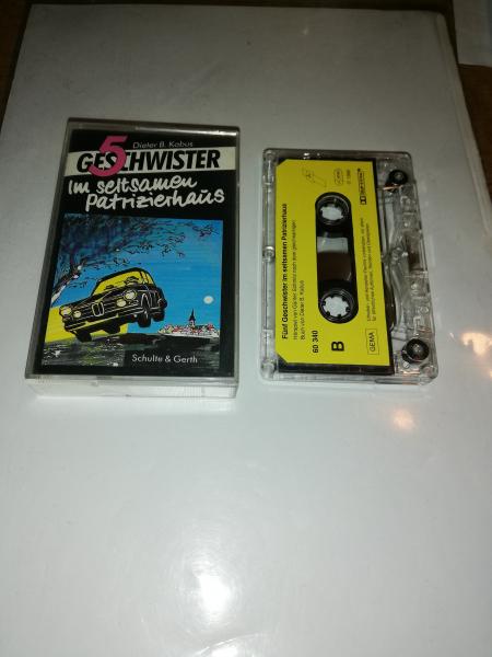 5 Geschwister im seltsamen Patrizierhaus Transparent mit Gelben Aufkleber 60340