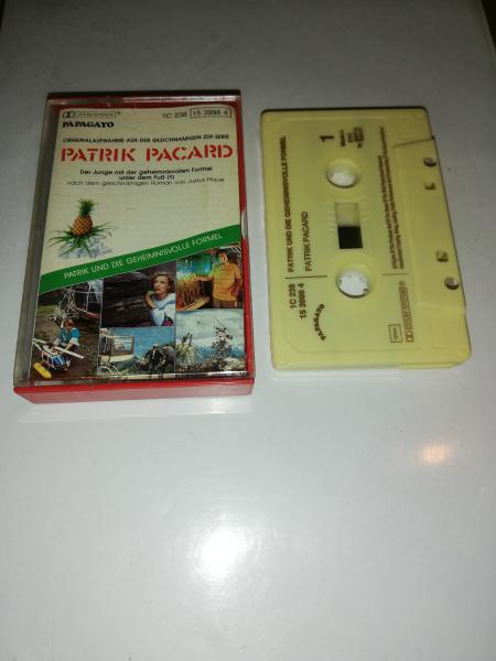 Patrik Pacard Folge 1 Der Junge mit der geheimnisvollen Formel  unter dem Fuß Beige mit Braunen Druck 1C238153998.4