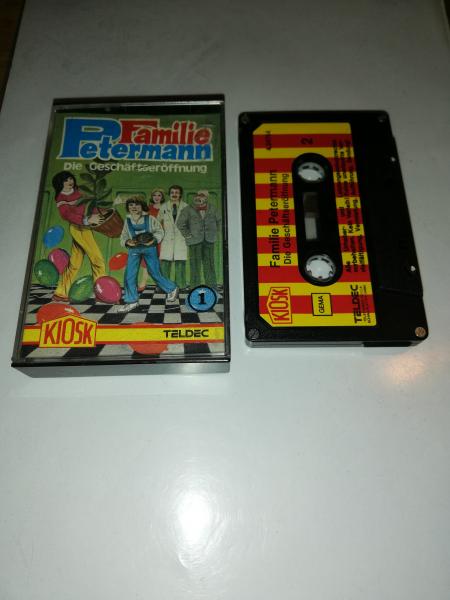 Familie Petermann Folge 1 Die Geschäftseröffnung 4-fach Silber geschraubt Schwarz mit Rot-Gelben Aufkleber 4.24754 CD Teldec