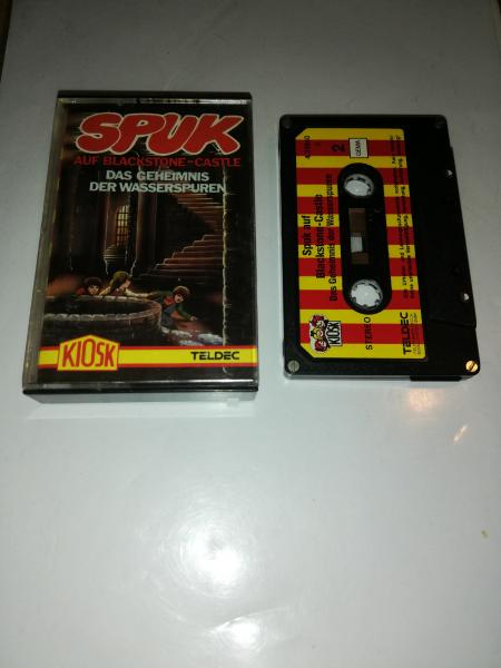 Spuk auf Blackstone-Castle Das Geheimnis der Wasserspuren 4-fach Silber geschraubt Schwarz mit Rot-Gelben Aufkleber 4.23940 CD Teldec