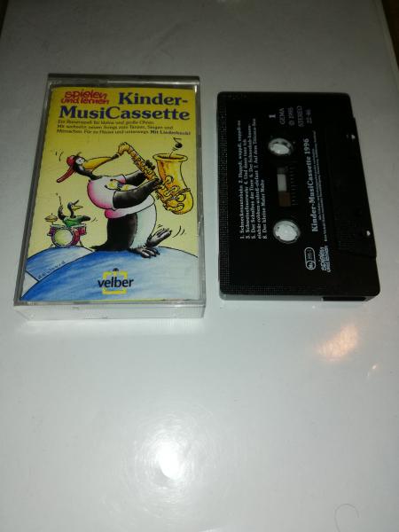 Spielen und Lernen 1996 Schwarz mit Weißen Druck 1995-1