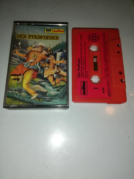 Der Pfadfinder Rot mit Roten Aufkleber 49207 UW Auditon