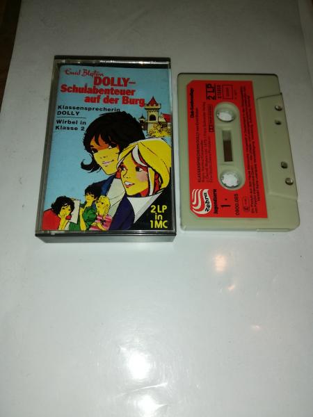 Dolly Schulabenteuer auf der Burg Doppelfolge Grau mit Roten Aufkleber 0900.085 Zebra