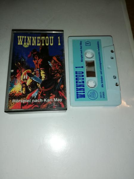 Winnetou 1 Weiß mit Blauen Aufkleber 10111 Eins Extra