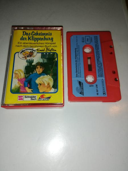 Das Geheimnis der Klippenburg Rot mit Blauen Aufkleber 48501 UW Maritim