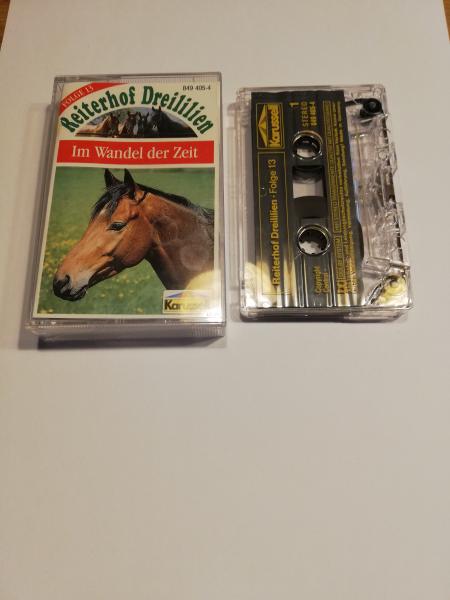 Reiterhof Dreililien Folge 13 Im Wandel der Zeit Transparent 849 405-4 (Weiß Rotes Cover) Karussell