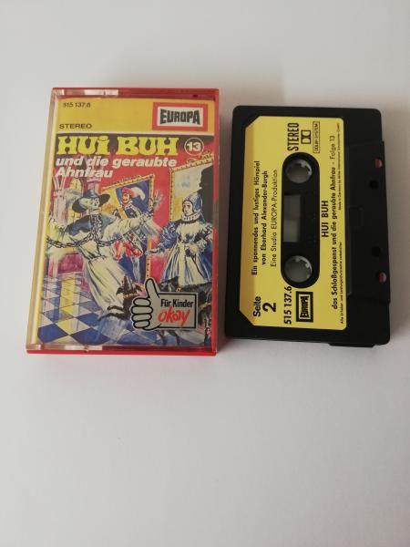 Hui Buh Folge 13 und die geraubte Ahnfrau  Schwarz mit Beigen Aufkleber 515137.6 Europa