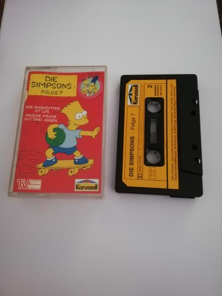 Die Simpsons Folge 7 Der Babysitter ist los/Frische Fische mit drei Augen Schwarz mit Gelben Aufkleber 847478-4 Karussell