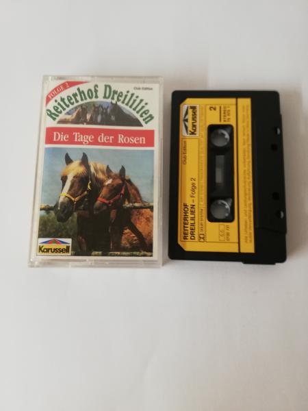 Reiterhof Dreililien Folge 2 Die Tage der Rosen Schwarz mit Gelben Cover 730721 Club-Edition Weiß Rotes Cover Karussell