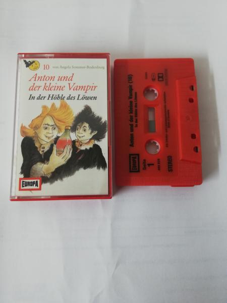 Der kleine Vampir Folge 10 In der Höhle des Löwen Rot mit Schwarzen Druck 495826-215 Europa