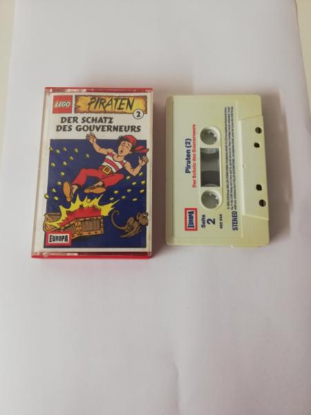 Lego Piraten Folge 2 Der Schatz des Gouverneurs  Weiß mit Blau Roten Druck 495844-215 (MC etwas vergilbt)