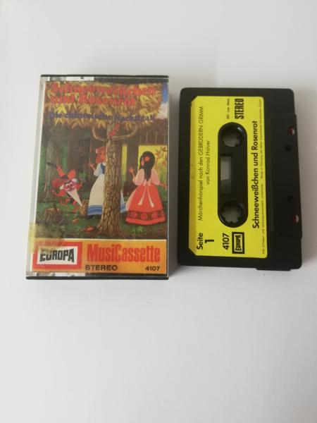 Schneeweisschen und Rosenrot/Die Chinesische Nachtigall Schwarz mit Gelben Aufkleber 4107 Europa