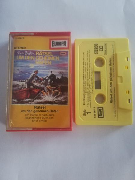 Enid Blyton Folge 2 Rätsel um den geheimen Hafen Gelb mit Gelben Aufkleber 515567.3(Gelbes Cover) Europa