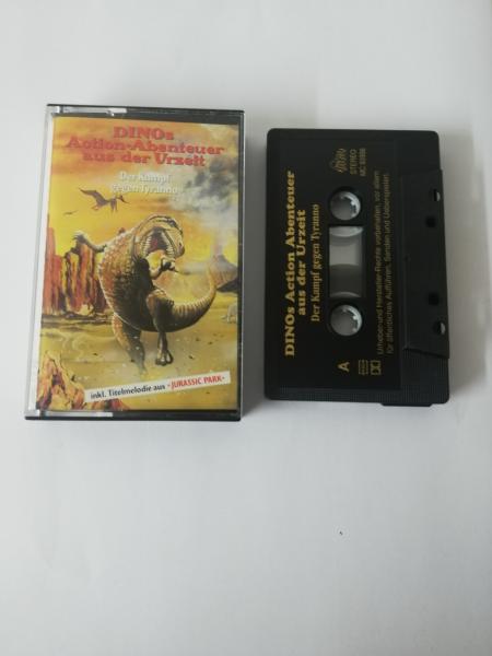 Dinos Action Abenteuer aus der Uhrzeit Folge 1 Der Kampf gegen Tyranno Schwarz mit Goldenen Druck 47023 7 Dino Music