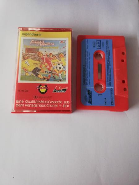 Fußball-Abenteuer 1 Uwe träumt vom Pokal Rot mit Blauen Aufkleber 48749 UW