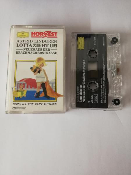 Lotta zieht um Neues aus der Krachmacherstrasse Transparent mit weißen Druck 416853-4 Deutsche Grammophon