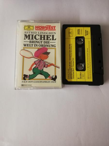 Michel bringt die Welt in Ordnung Schwarz mit Gelben Aufkleber 420624-4 Deutsche Grammophon