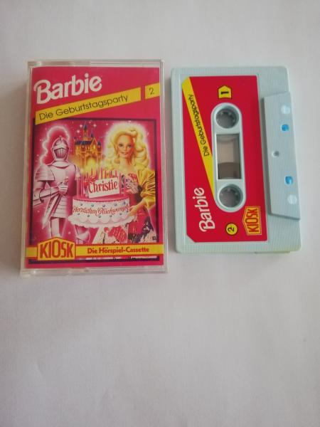 Barbie Folge 2 Die Geburtstagsparty Weiß mit Pinken Aufkleber Kiosk (Der grüne Punkt)