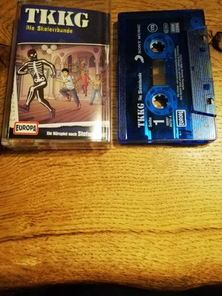 TKKG Folge 173 Die Skelettbande Blau mit Weißen Druck 8869784731 4 Europa