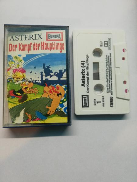 Asterix Folge 4 Der Kampf der Häuptlinge Weiß mit Schwarzen Druck 515870.2 Europa Hälfte des Covers fehlt