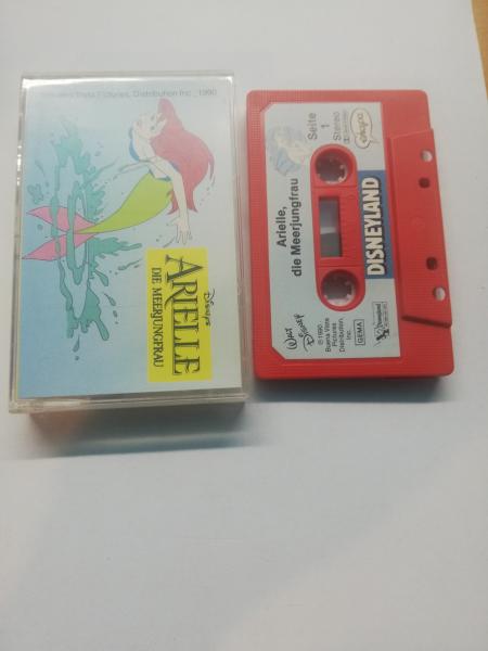 Arielle Die Meerjungfrau Rot mit Blauen Aufkleber Disneyland