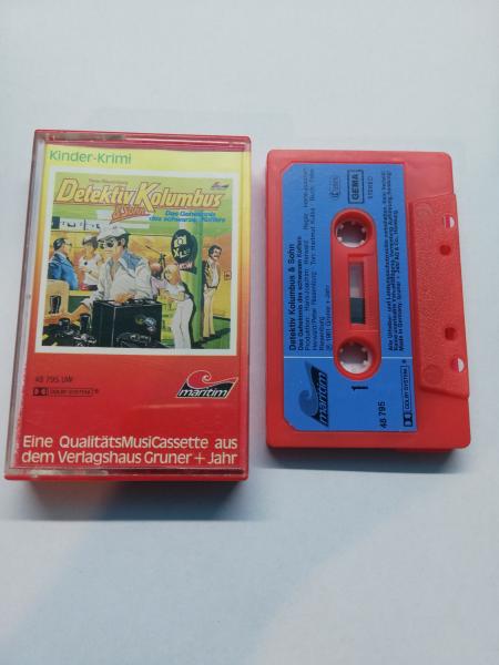 Detektiv Kolumbus & Sohn Das Geheimnis des schwarzen Koffers Rot mit Blauen Aufkleber 48795 UW Maritim