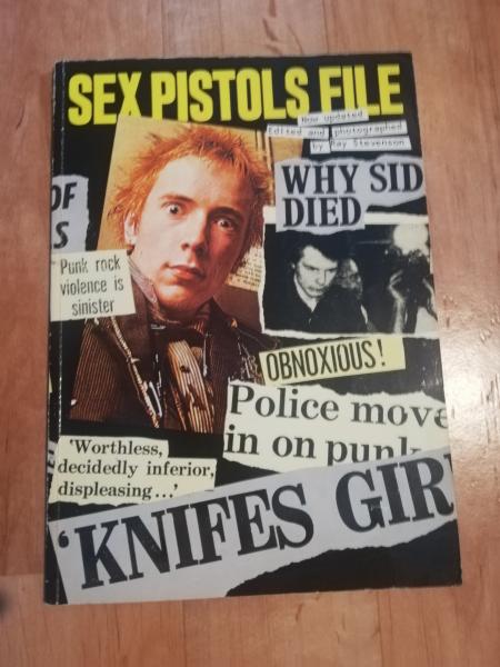 Sex Pistols File Omnibus Press von 1988 ISBN 0 86001 464 9