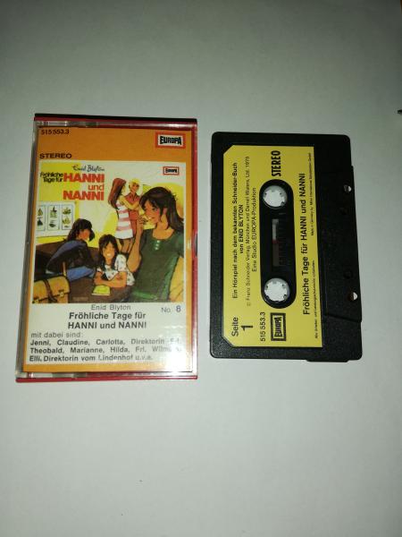 Hanni und Nanni Folge 8 Fröhliche Tage für Hanni und Nanni Schwarz mit Gelben Aufkleber 515553.3 Europa(Weißes Frontcover)