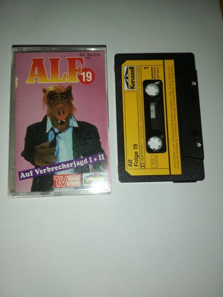 Alf Folge 19 Auf Verbrecherjagd 1+2 Schwarz mit Gelben Aufkleber 847 764-4 Karussell