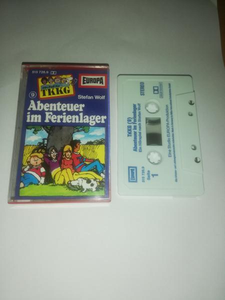 TKKG Folge 9 Abenteuer im Ferienlager Weiß Blau 515726.9 Europa (Innencover leicht bemalt)