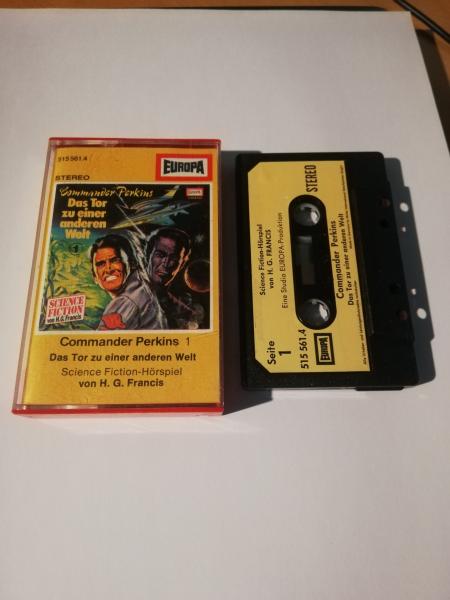 Commander Perkins Folge 1 Das Tor zu einer anderen Welt Schwarz mit Beigen Aufkleber 515561.4 Europa(Gelbes Frontcover)