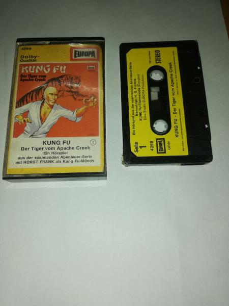 Kung Fu Folge 1 Der Tiger vom Apache Creek Schwarz mit Hellgelben Aufkleber 4269 Europa(Innencover beschrieben und Kassette geklebt)