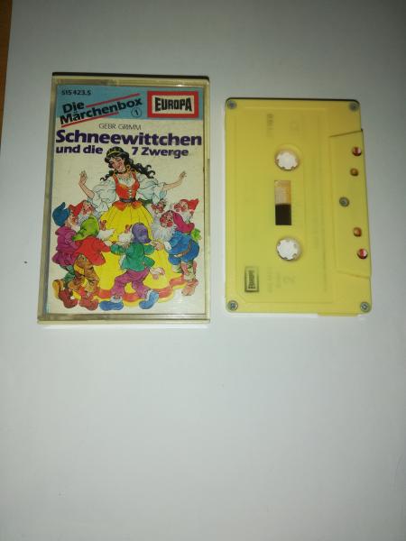 Die Märchenbox Folge 1 Schneewittchen und die 7 Zwerge/Tischlein deck dich 5-fach Silber geschraubt Gelb 515423.5 Europa(Schrift auf MC verblichen, kleiner Einriß Cover)