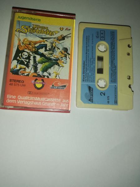 Klaus Störtebeker Der Kampf gegen die schwarze Margarete Grau mit Blauen Aufkleber 48575 UW Maritim(Mini Teil der MC Seite 2 abgebrochen)