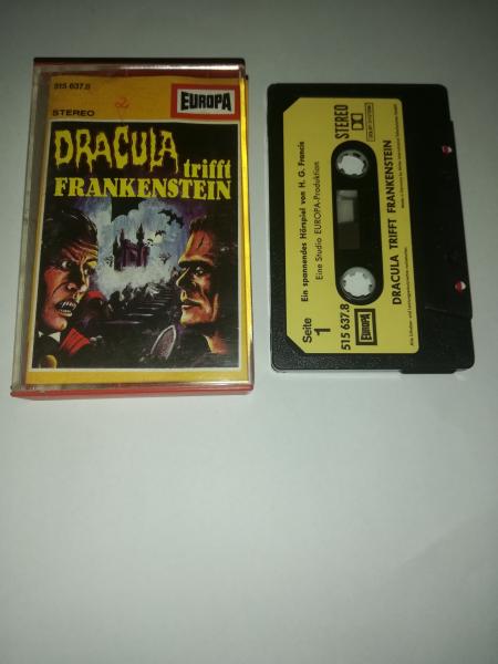Dracula trifft Frankenstein Schwarz mit Beigen Aufkleber 515637.8 Europa(Frontcover minimal beschrieben)