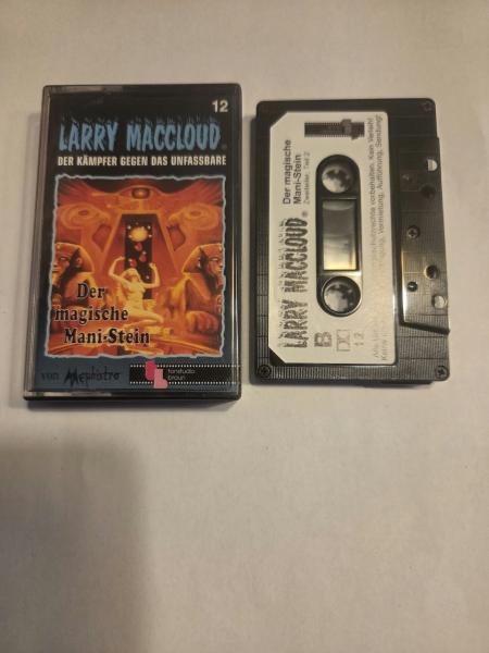 Larry Maccloud Folge 12 Der magische Mani-Stein 5-fach Schwarz geschraubt Schwarz mit Weißen Aufkleber Tonstudio Braun