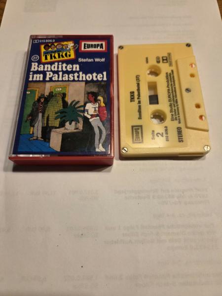 TKKG Folge 27 Banditen im Palasthotel 5-fach Silber geschraubt Gelb 515806.0 Europa(Kleines Fenster, Schrauben auf Seite 2 )