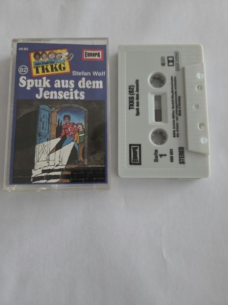 TKKG Folge 82 Spuk aus dem Jenseits Grau mit Schwarzen Druck 490963-209 Europa(Kleines Fenster)