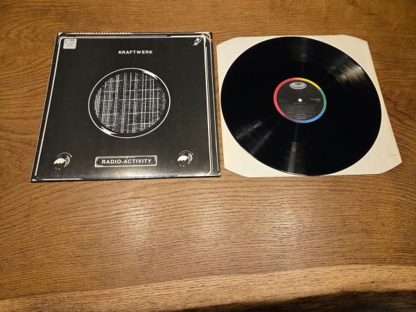 Kraftwerk Radio-Aktivität 1975 EMI Electrola 1A038 1575021 Europäische Pressung VG/VG+