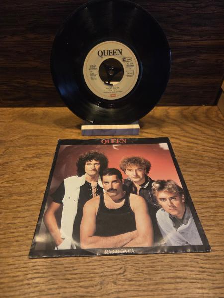 Queen Radio Ga Ga 1984 EMI Electrola – 1C 006 1655327 Europäische Pressung VG/VG+