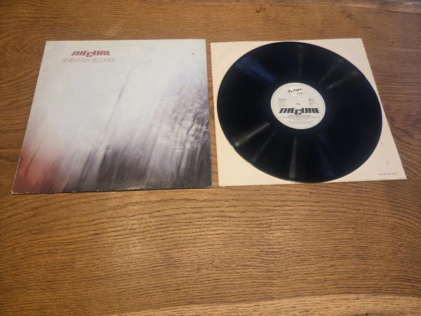 The Cure Seventeen Seconds 1980 Fiction Records 0060.305 Deutsche Pressung VG+/VG+